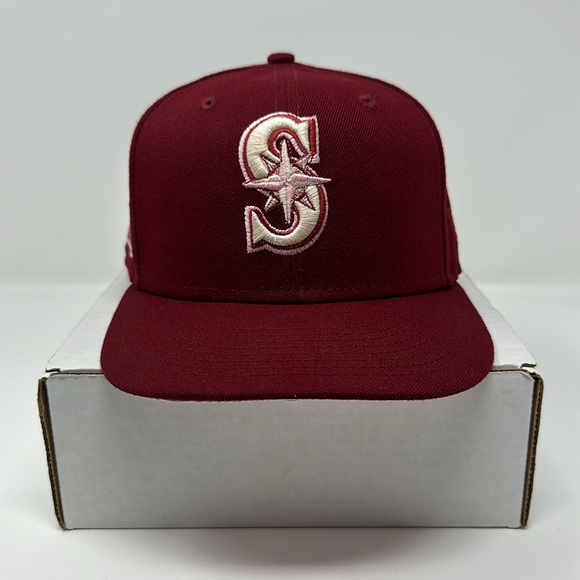 Hat Club Seattle Mariners “Red Velvet” Fitted Hat Size 7 3/8 - Picture 2 of 6